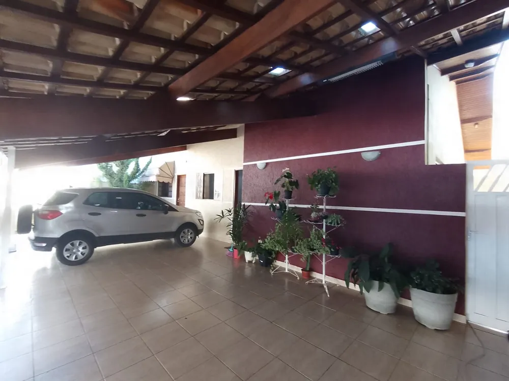 Casa, 5 quartos, 269 m² - Foto 1