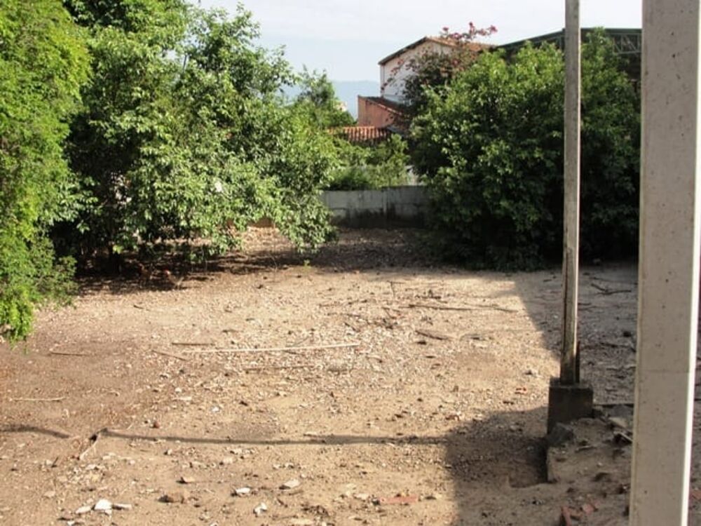 Terreno à venda, 774m² - Foto 1