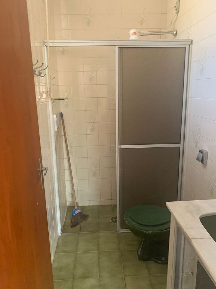 Casa para alugar com 5 quartos, 200m² - Foto 11