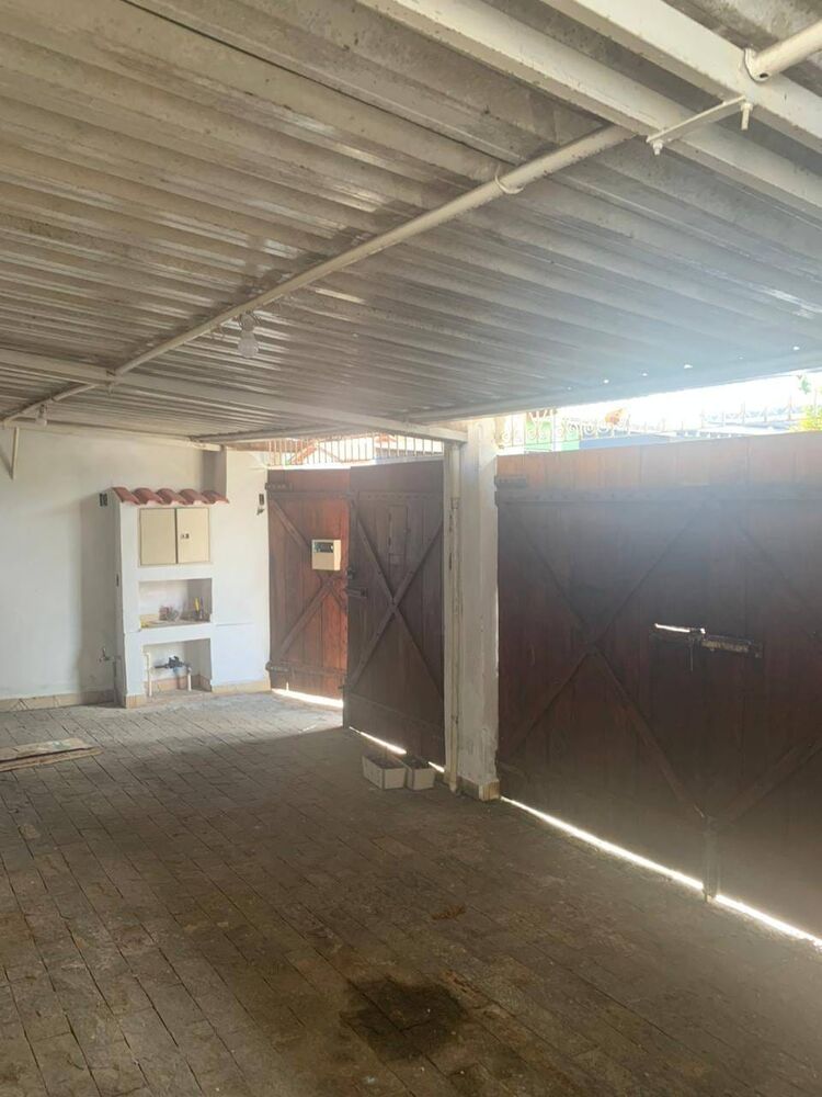 Casa para alugar com 5 quartos, 200m² - Foto 4