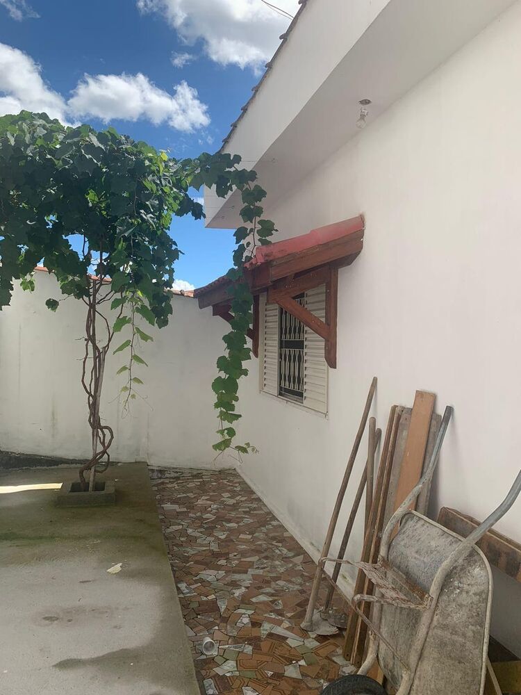 Casa para alugar com 5 quartos, 200m² - Foto 18