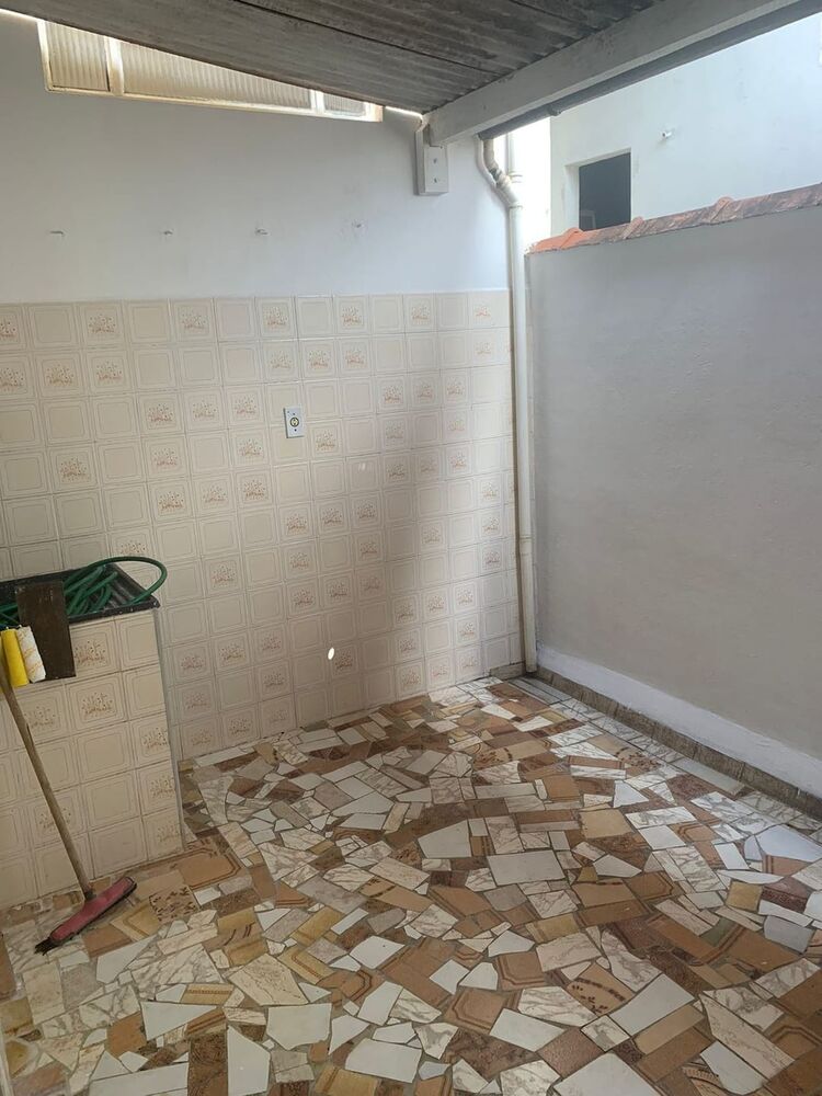 Casa para alugar com 5 quartos, 200m² - Foto 10