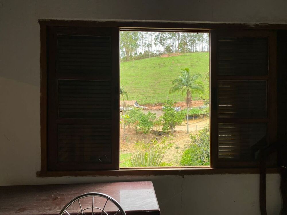 Sítio à venda com 2 quartos, 150m² - Foto 2