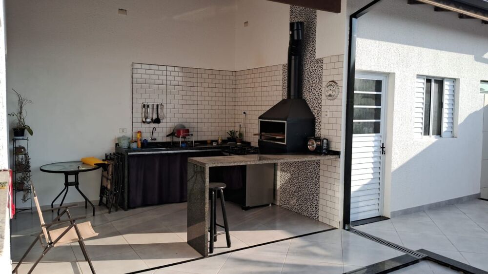 Casa de Condomínio à venda com 4 quartos, 154m² - Foto 1