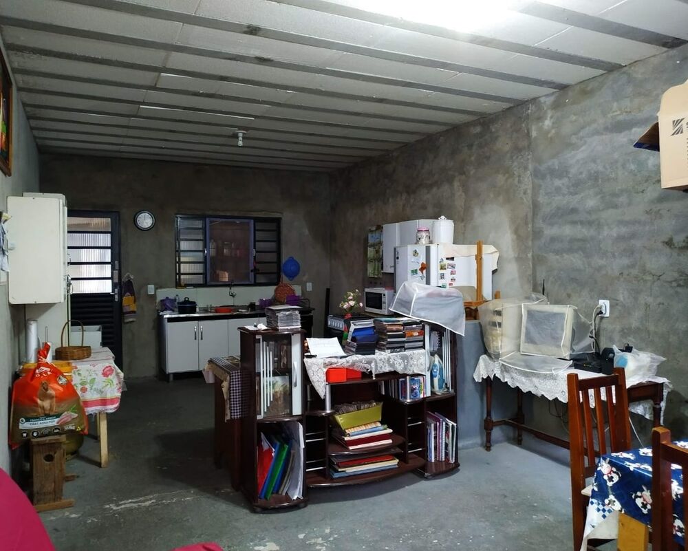 Casa à venda com 2 quartos, 80m² - Foto 4