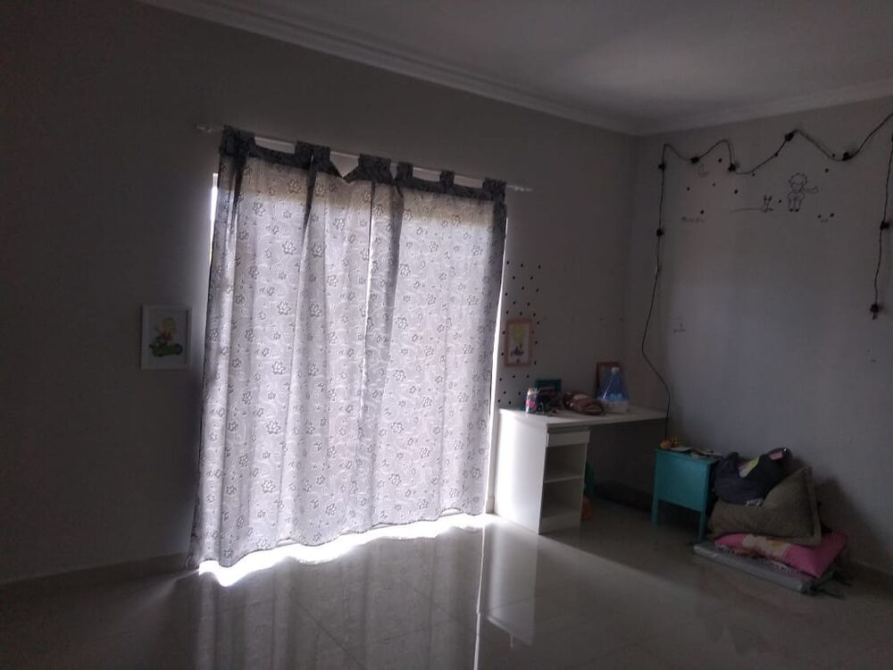 Sobrado à venda com 5 quartos, 220m² - Foto 1