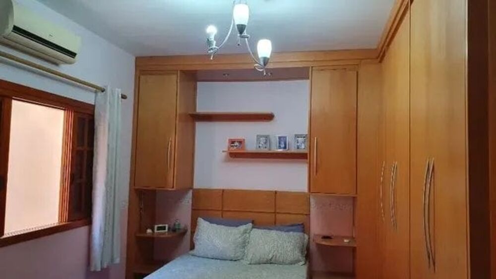 Casa, 3 quartos, 190 m² - Foto 1