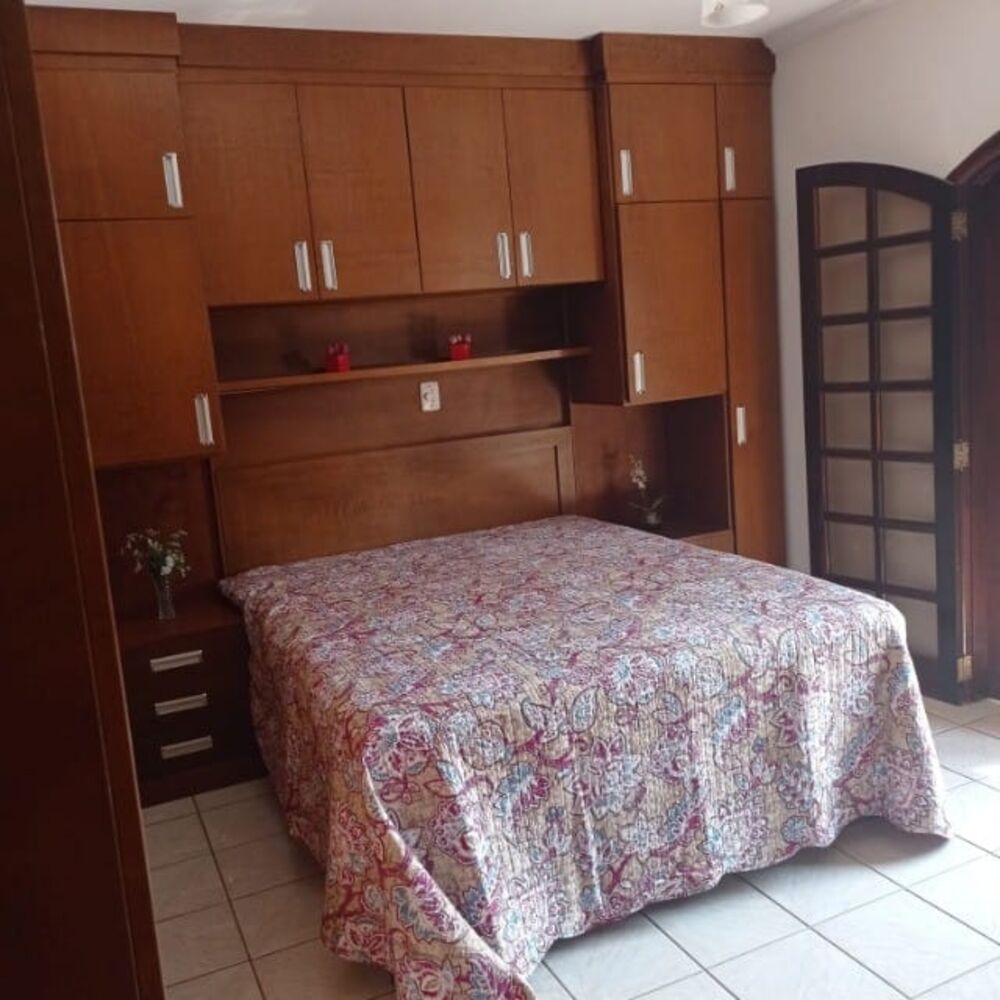 Sobrado, 4 quartos, 338 m² - Foto 1