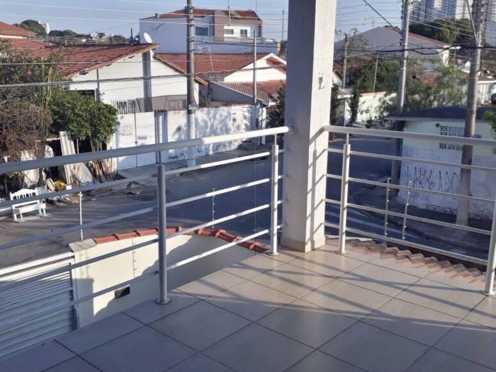 Sobrado à venda com 4 quartos, 262m² - Foto 1
