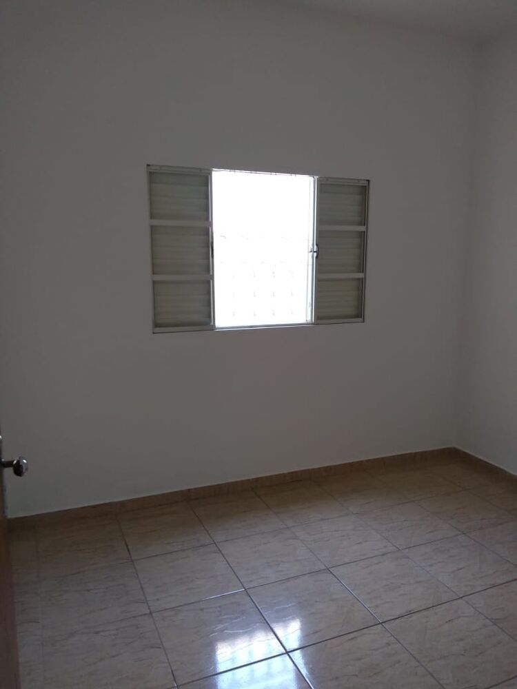 Casa à venda com 2 quartos, 100m² - Foto 3
