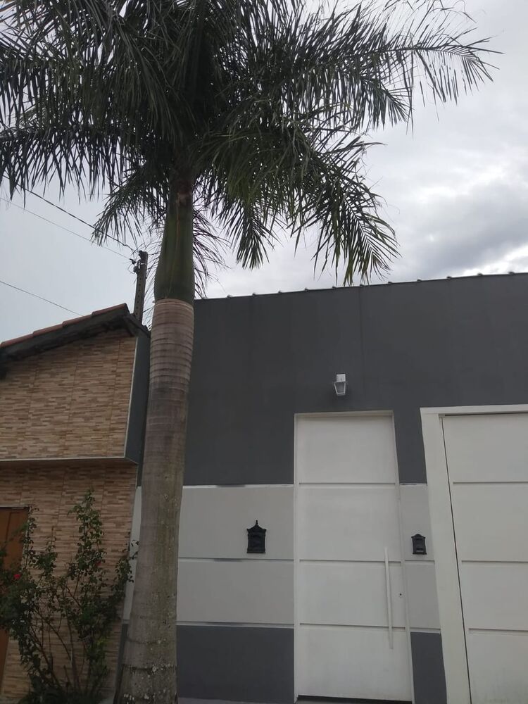 Casa à venda com 2 quartos, 162m² - Foto 1