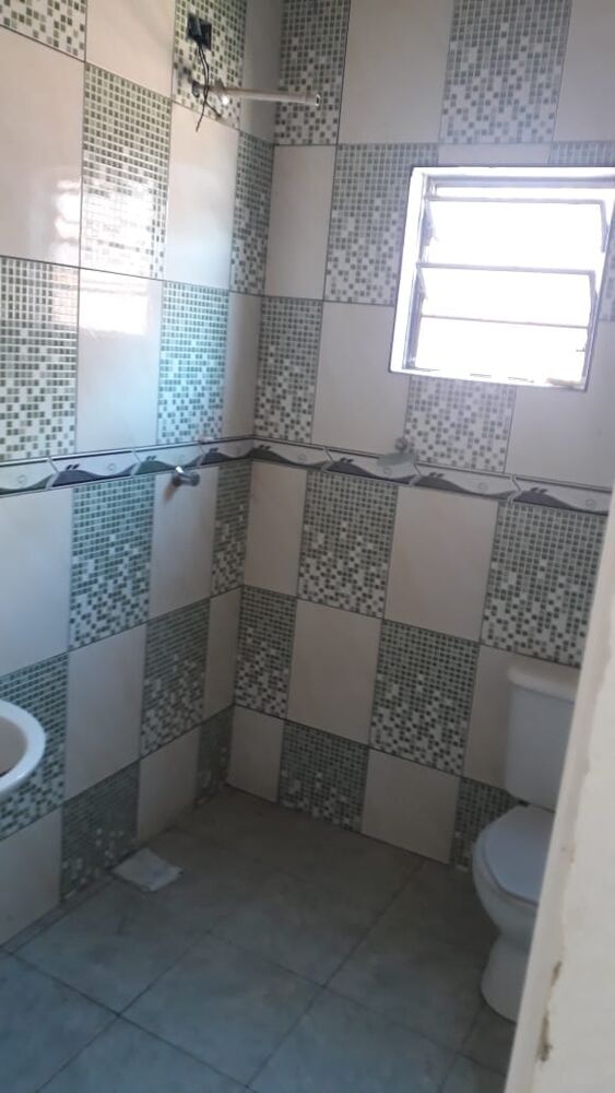 Casa à venda com 2 quartos, 81m² - Foto 2