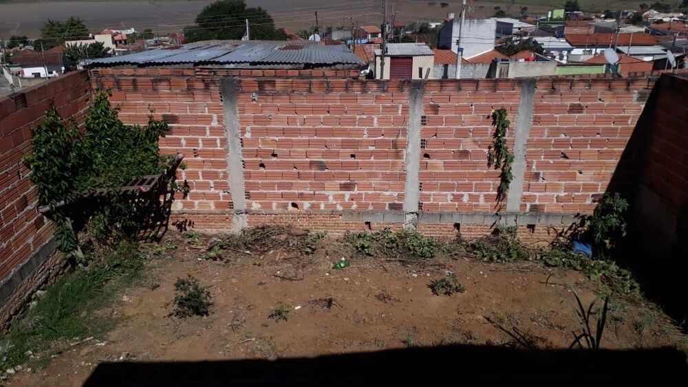 Casa à venda com 2 quartos, 81m² - Foto 4