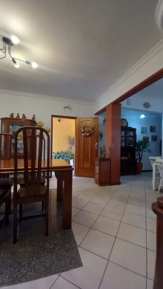 Casa, 4 quartos, 157 m² - Foto 1