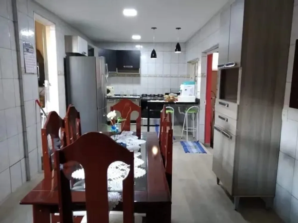 Sobrado, 4 quartos, 210 m² - Foto 1