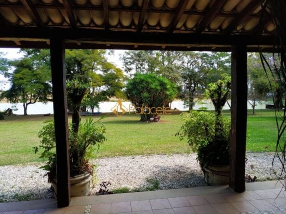 Chácara à venda com 7 quartos, 700m² - Foto 4