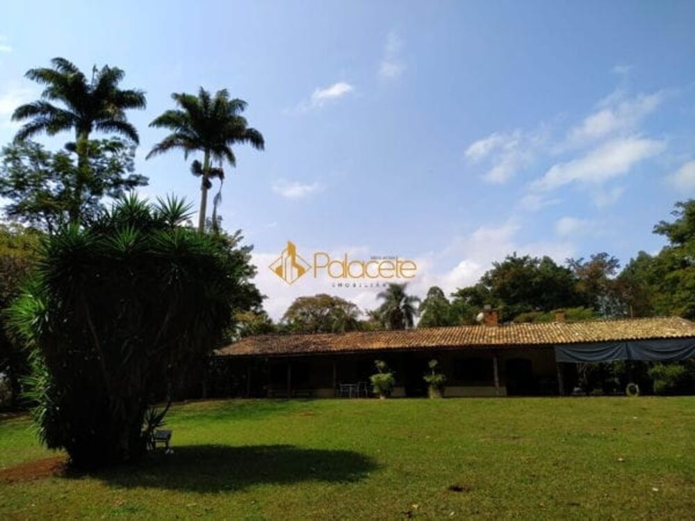 Chácara à venda com 7 quartos, 700m² - Foto 3
