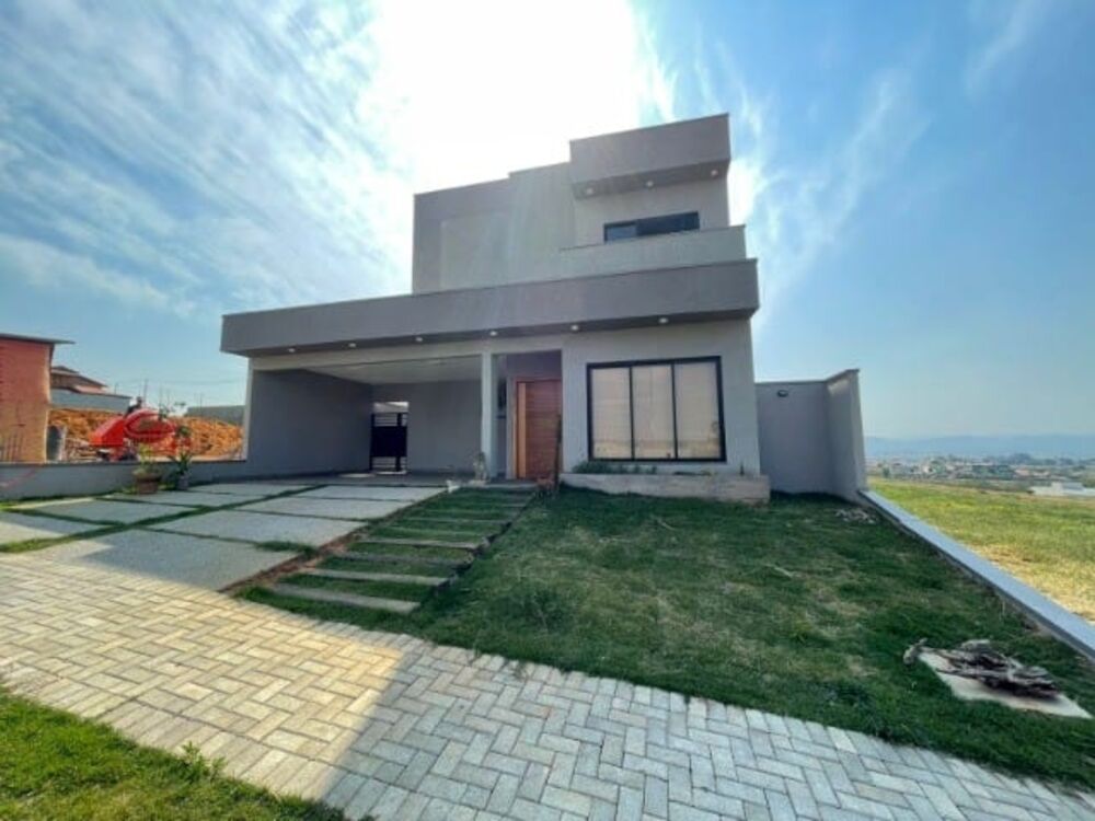 Sobrado à venda com 4 quartos, 223m² - Foto 1