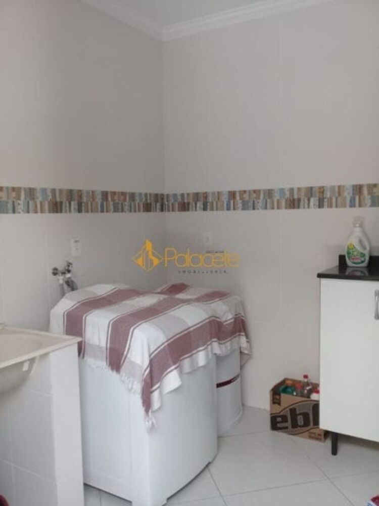 Casa à venda com 3 quartos, 230m² - Foto 14