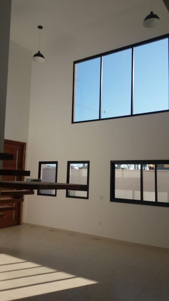Sobrado, 3 quartos, 300 m² - Foto 1