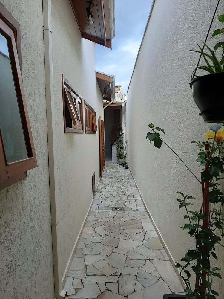 Casa, 3 quartos, 237 m² - Foto 2