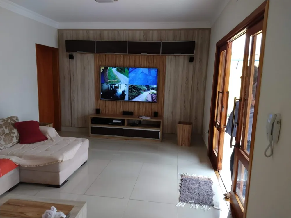 Sítio, 4 quartos, 2300 m² - Foto 1