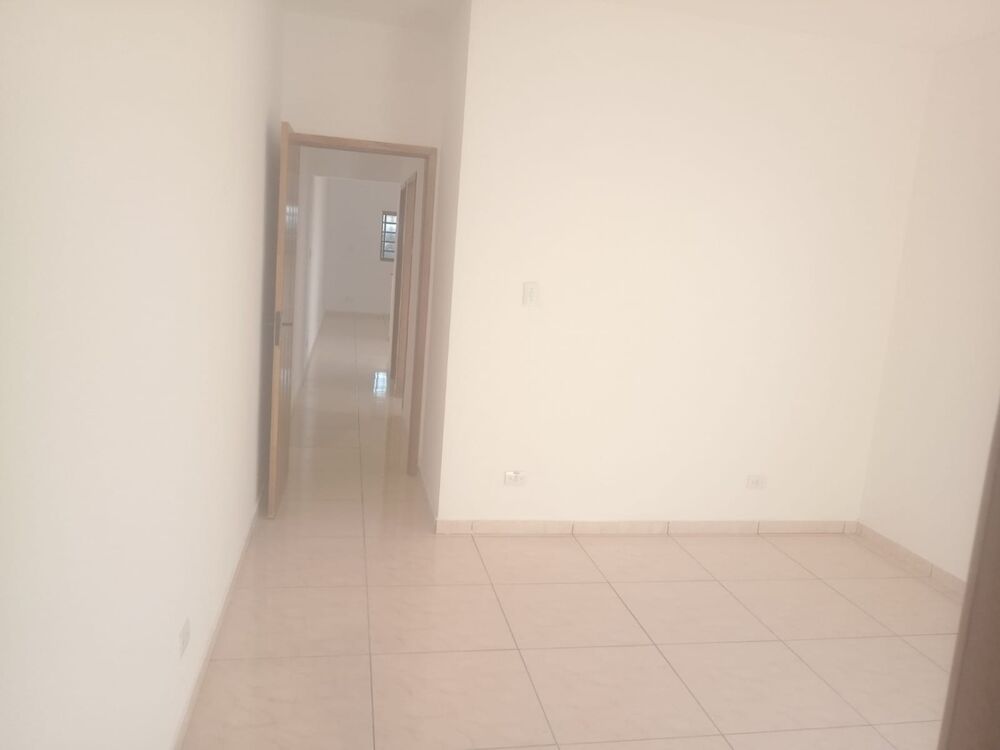 Casa à venda com 2 quartos, 65m² - Foto 3