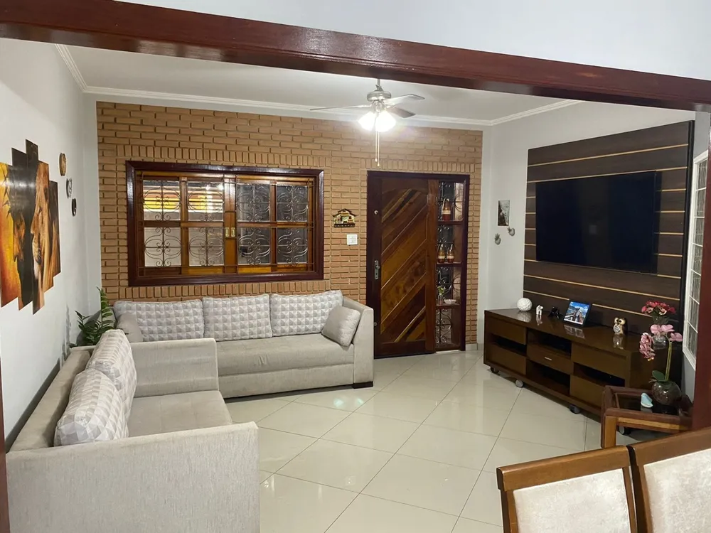 Casa, 5 quartos, 250 m² - Foto 1