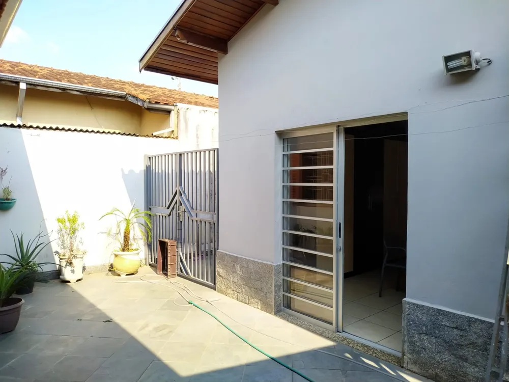 Casa, 5 quartos, 250 m² - Foto 2