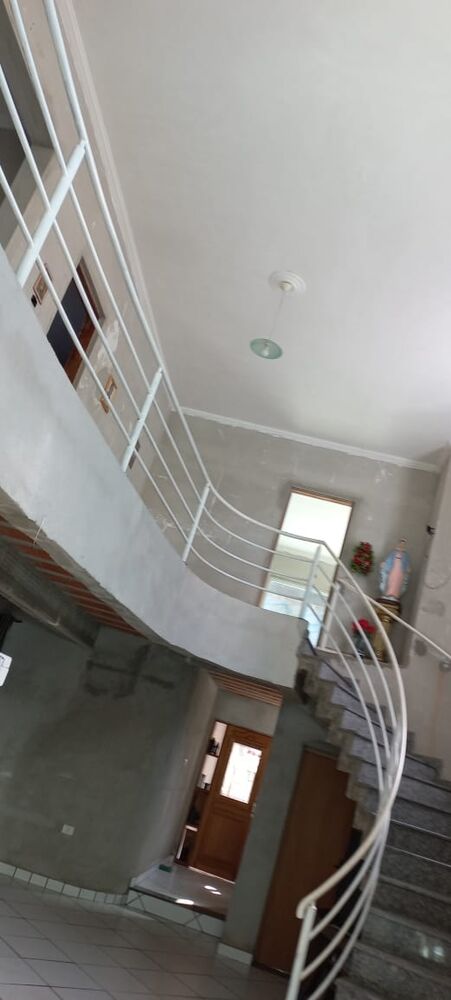 Sobrado à venda com 5 quartos, 310m² - Foto 4