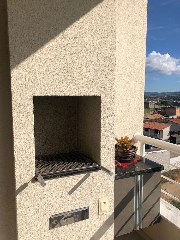 Apartamento à venda com 3 quartos, 76m² - Foto 2