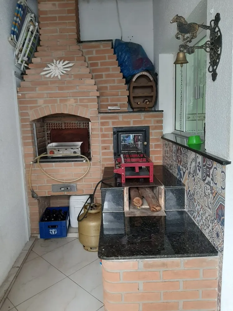 Casa, 3 quartos, 216 m² - Foto 1