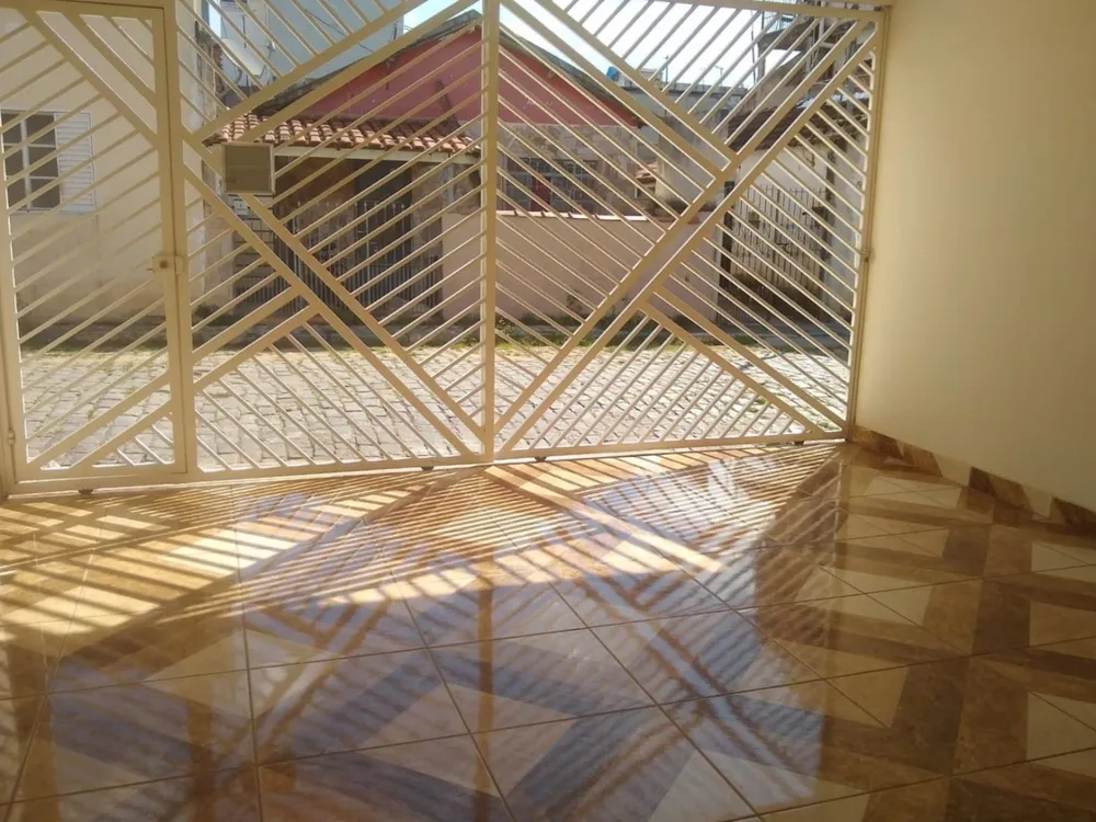 Sobrado, 3 quartos, 198 m² - Foto 2