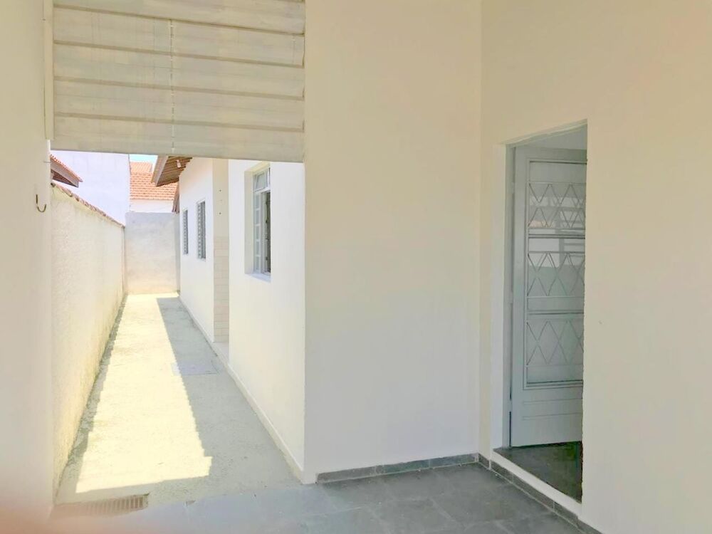 Casa à venda com 2 quartos, 64m² - Foto 10