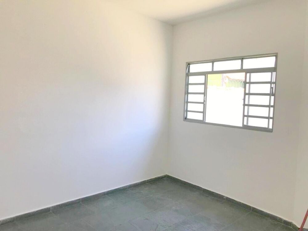 Casa à venda com 2 quartos, 64m² - Foto 11