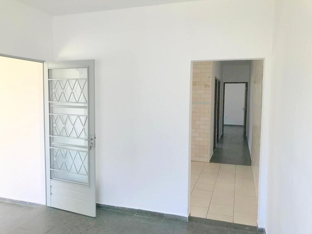 Casa à venda com 2 quartos, 64m² - Foto 12