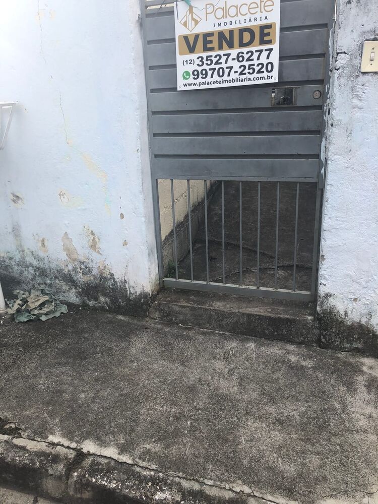 Casa à venda com 3 quartos, 90m² - Foto 2