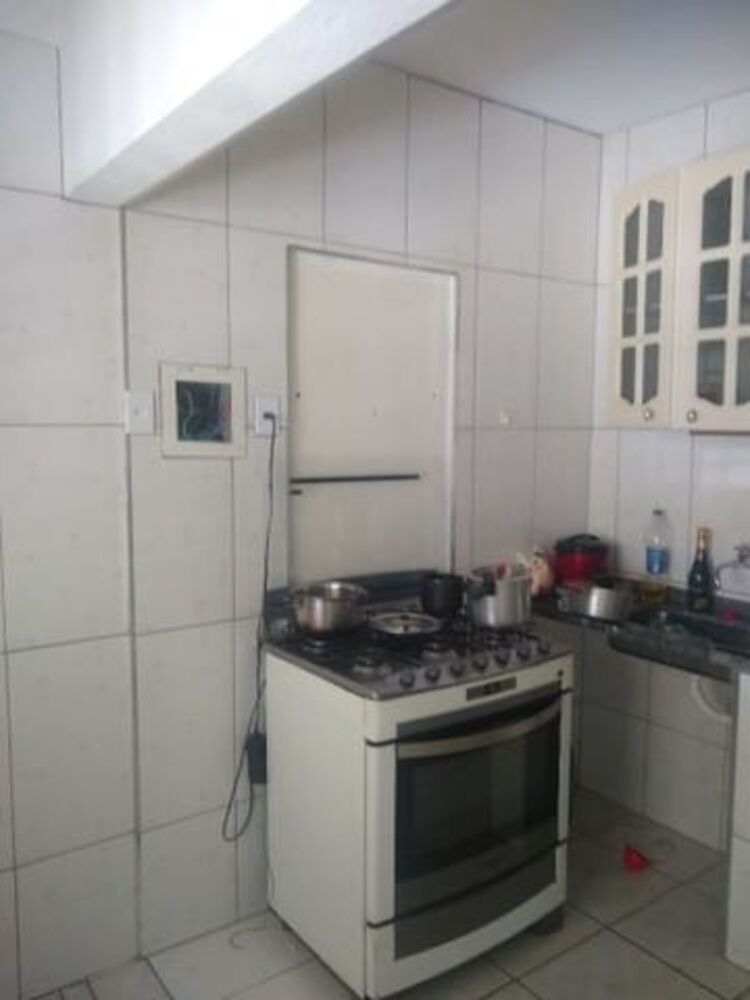 Casa à venda com 3 quartos, 250m² - Foto 4