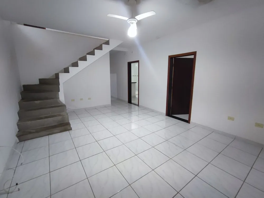 Sobrado, 3 quartos, 200 m² - Foto 1