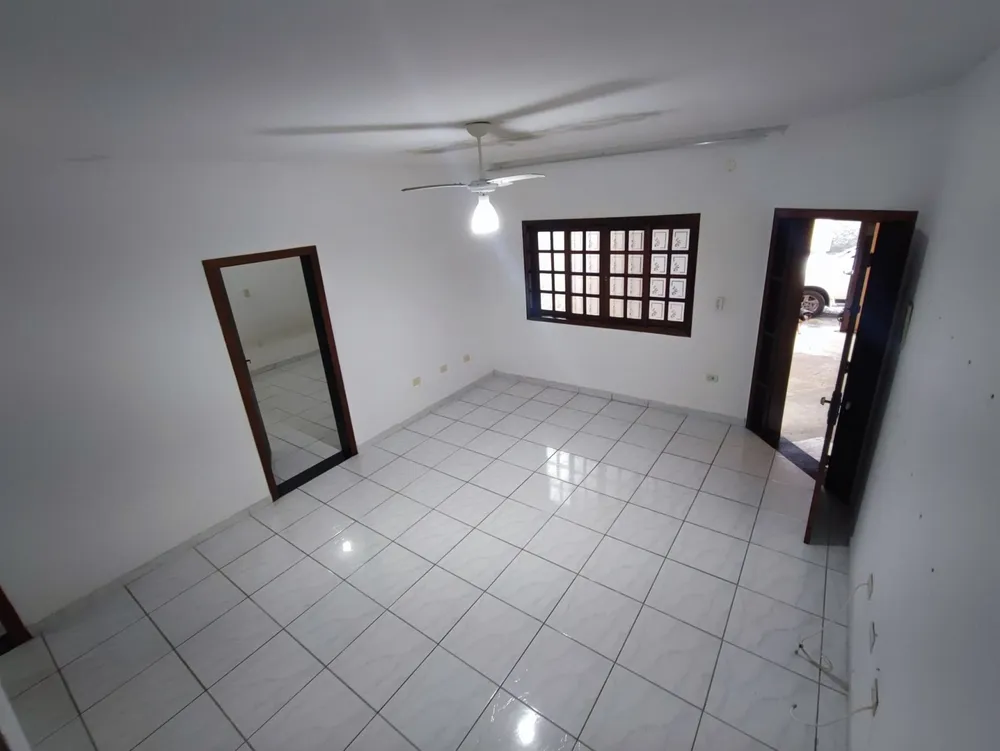 Sobrado, 3 quartos, 200 m² - Foto 2