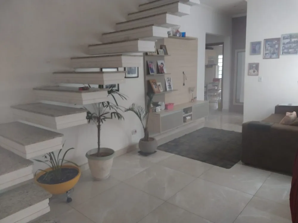 Casa, 5 quartos, 260 m² - Foto 3