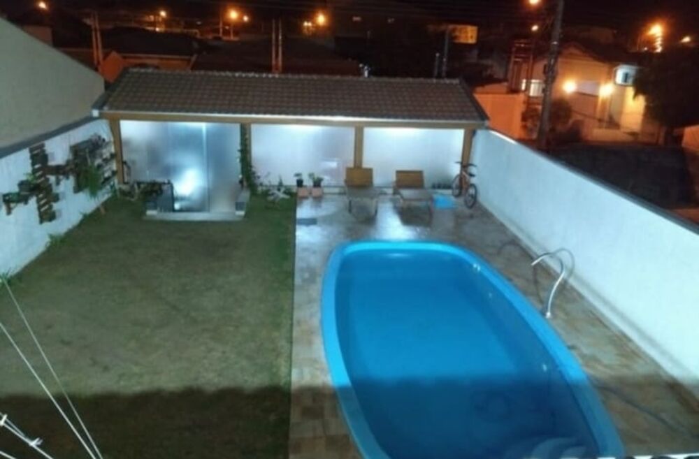 Casa à venda com 1 quarto, 250m² - Foto 2