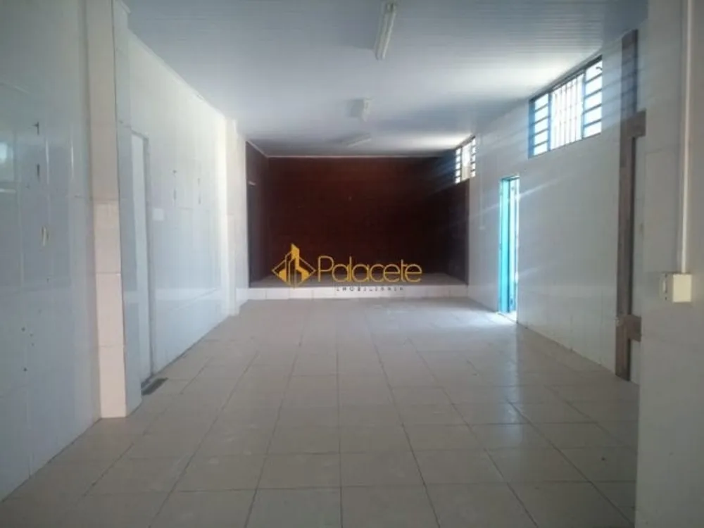 Prédio Inteiro - Foto 1