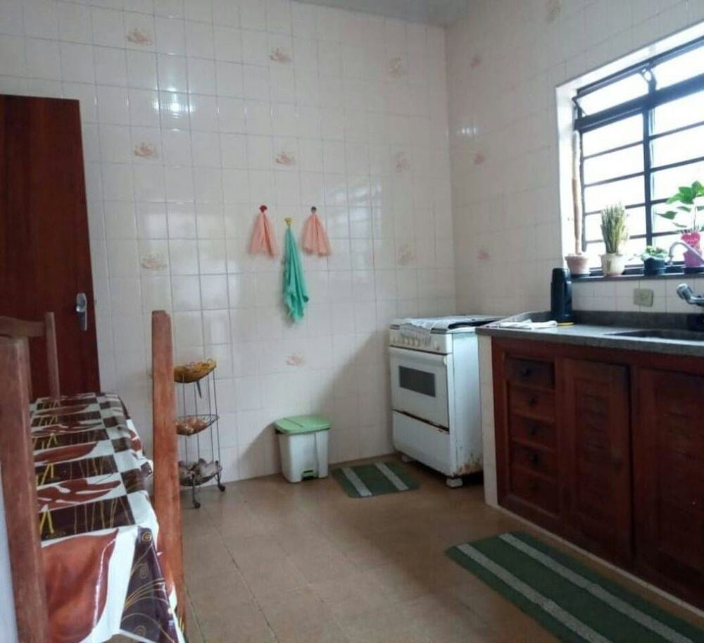 Casa à venda com 3 quartos, 300m² - Foto 6