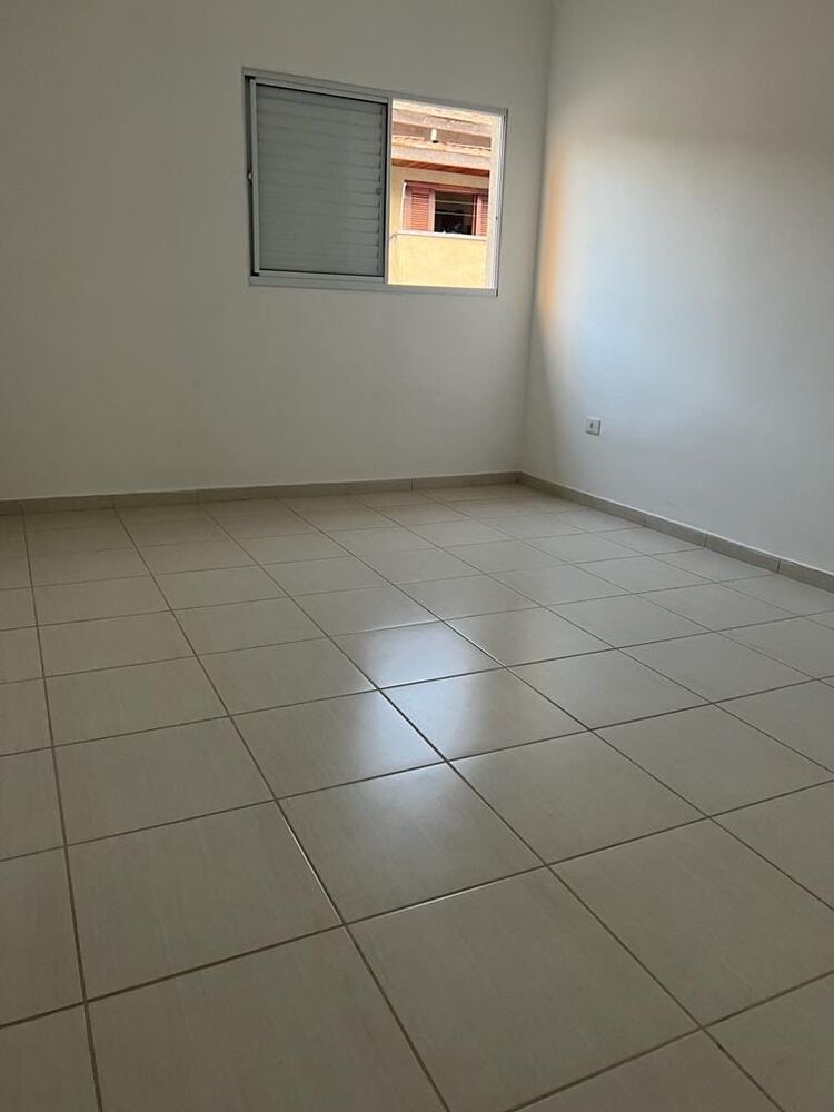 Casa à venda com 3 quartos, 123m² - Foto 2