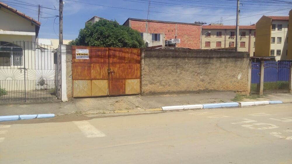 Terreno à venda, 300m² - Foto 1