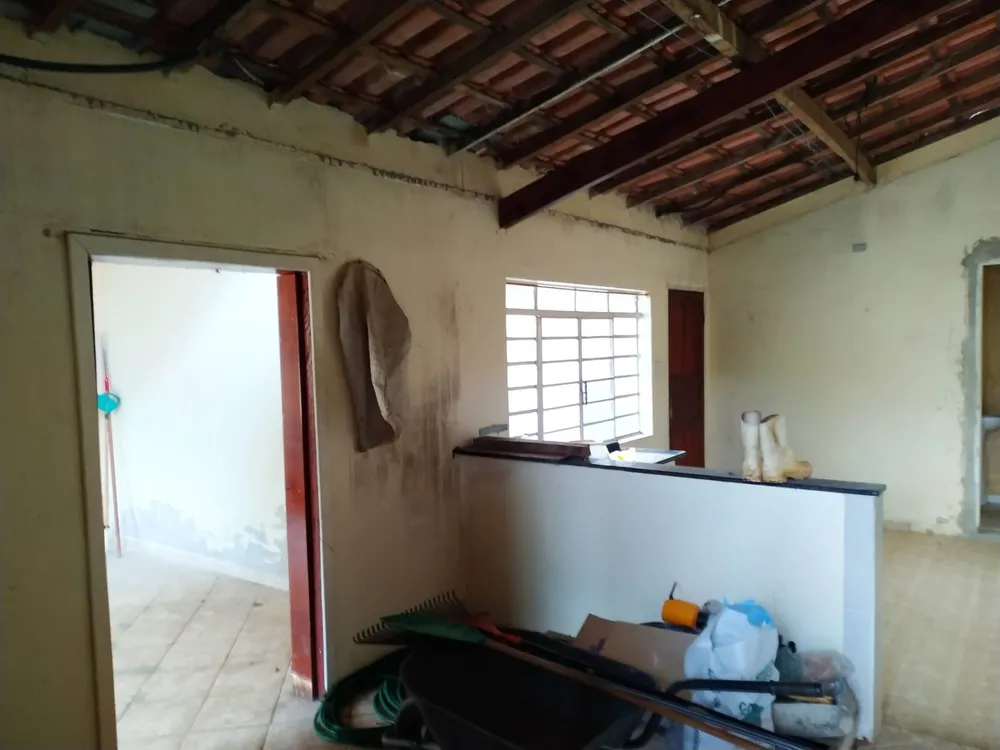 Chácara, 2 quartos, 2036 m² - Foto 1