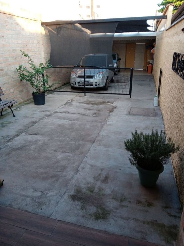 Casa à venda com 3 quartos, 180m² - Foto 1