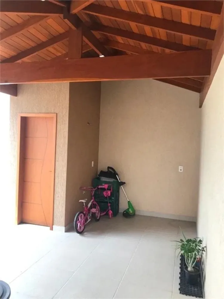 Casa, 3 quartos, 231 m² - Foto 1