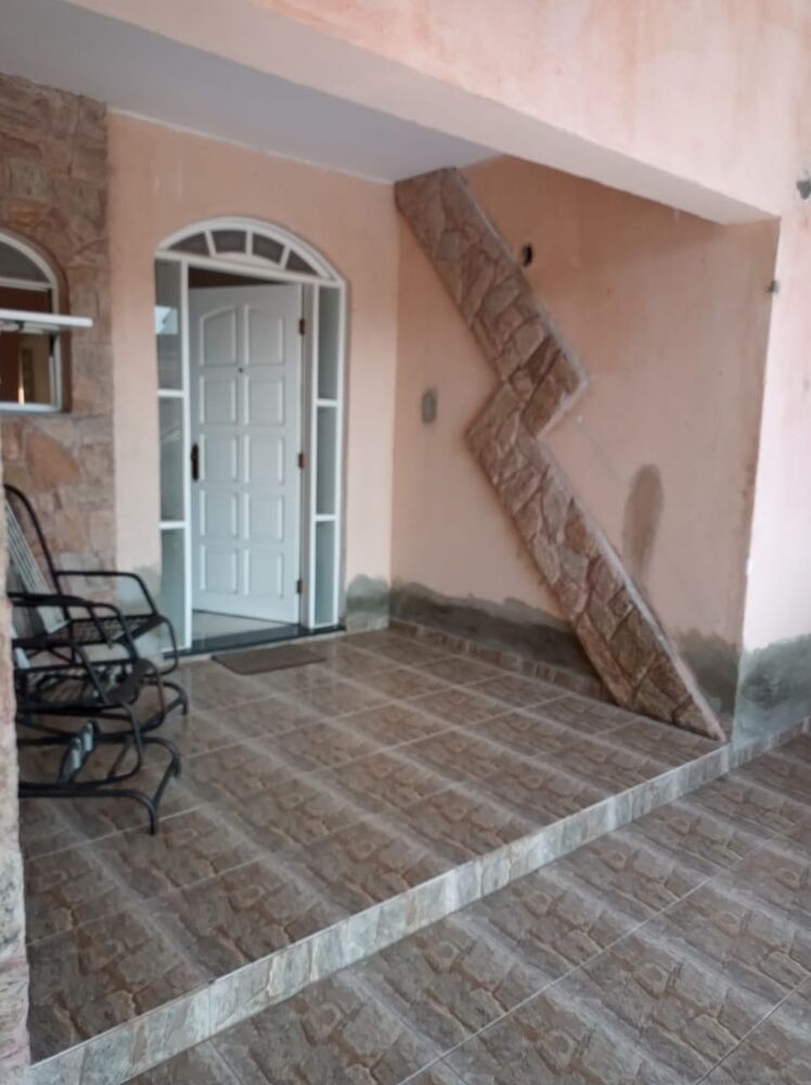 Casa à venda com 2 quartos, 150m² - Foto 2